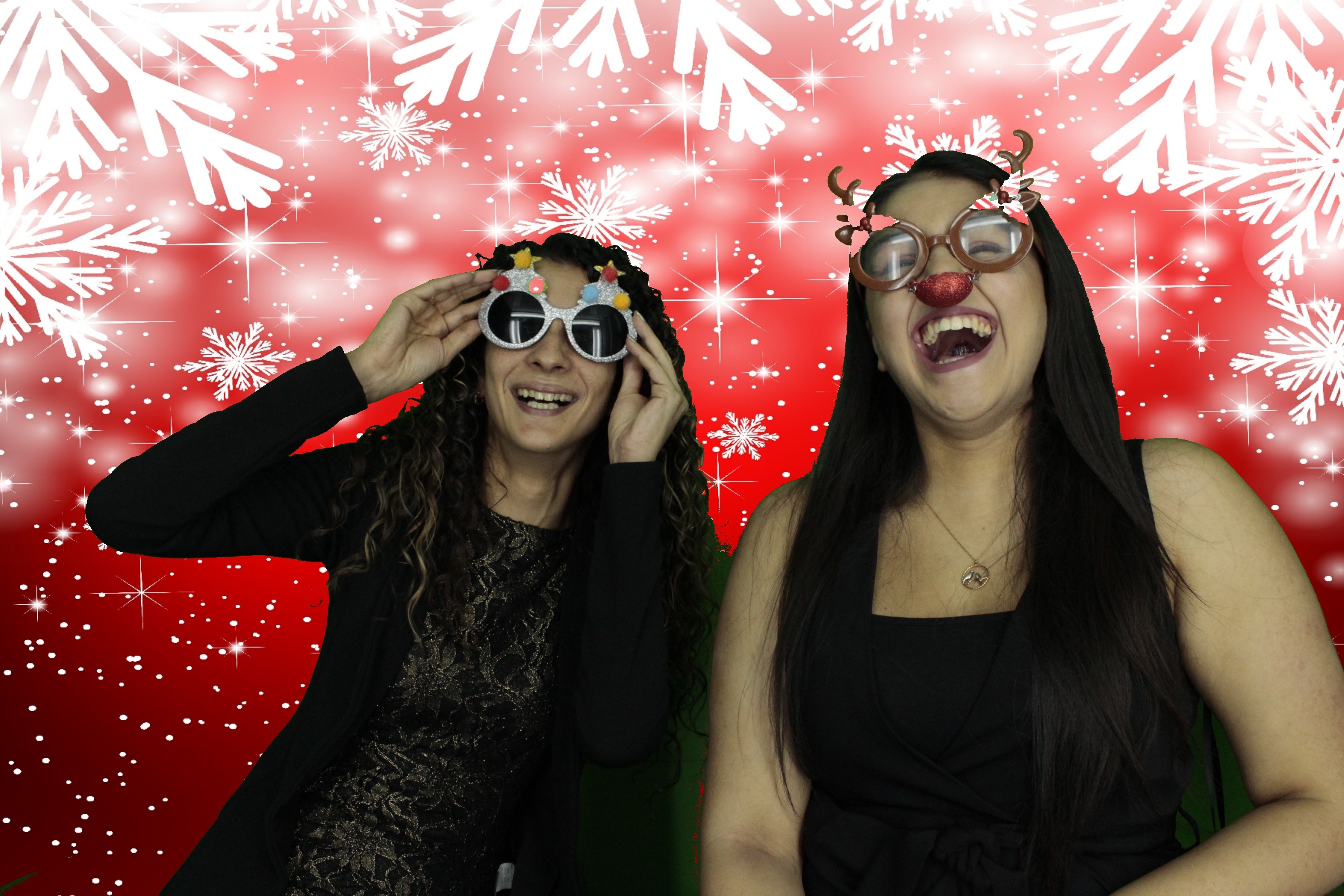 Silvermere Christmas Party | View more photos from the event at gallery.myphotoboothexperience.co.uk/u/MyPhotoBoothExperienceLtd/Silvermere-Christmas-Party-3